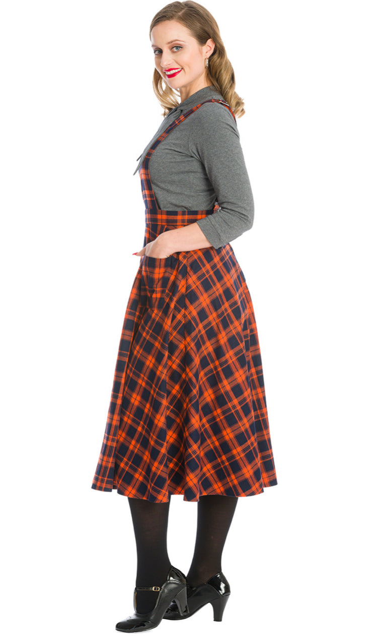 Miss Spook Check Pinafore Dress från Banned