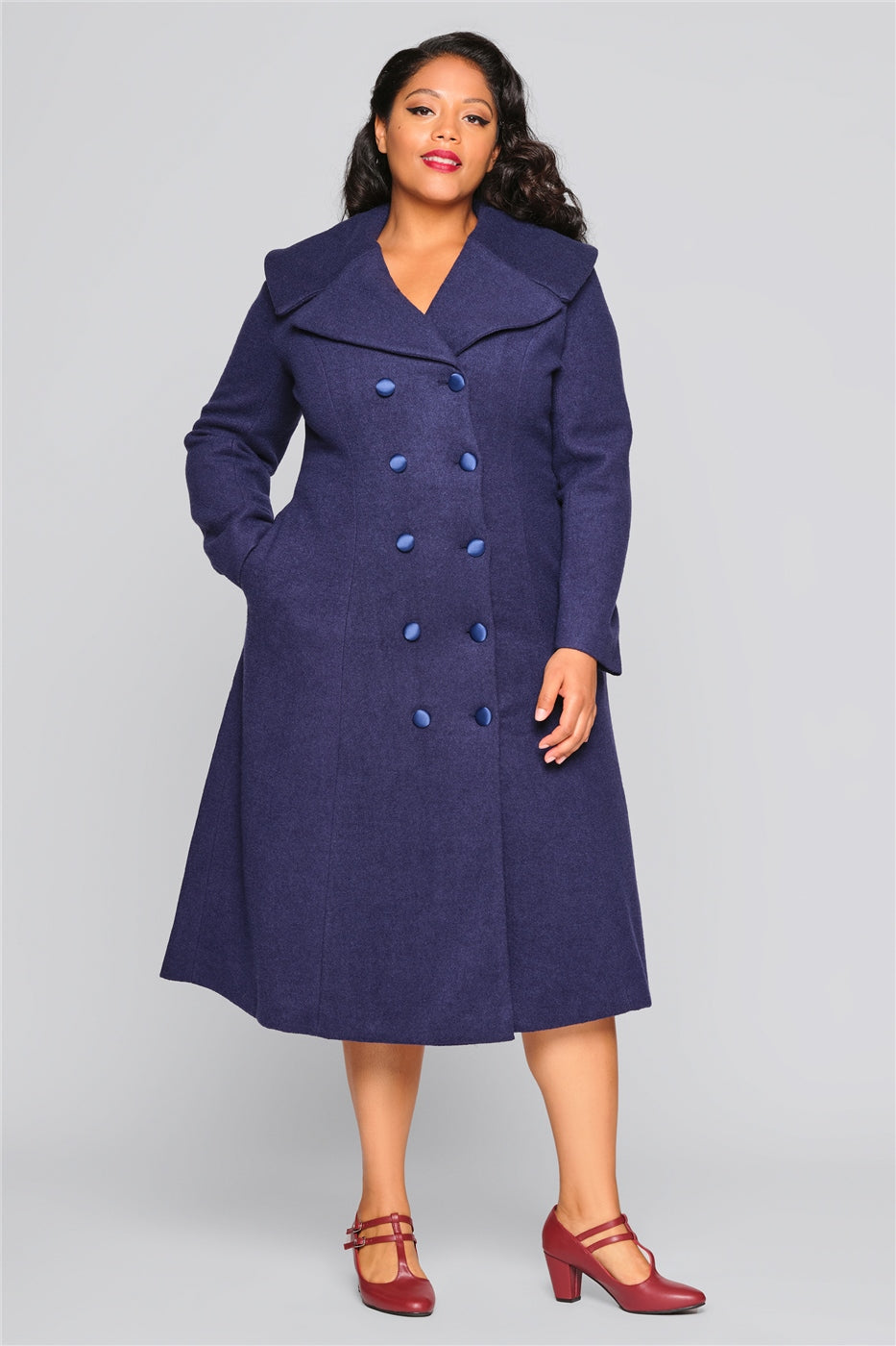 Eileean Coat in Black by Collectif