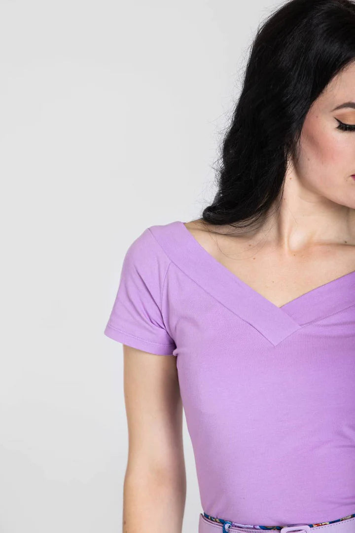Close up of the pretty V neck detail on the Alex top. 