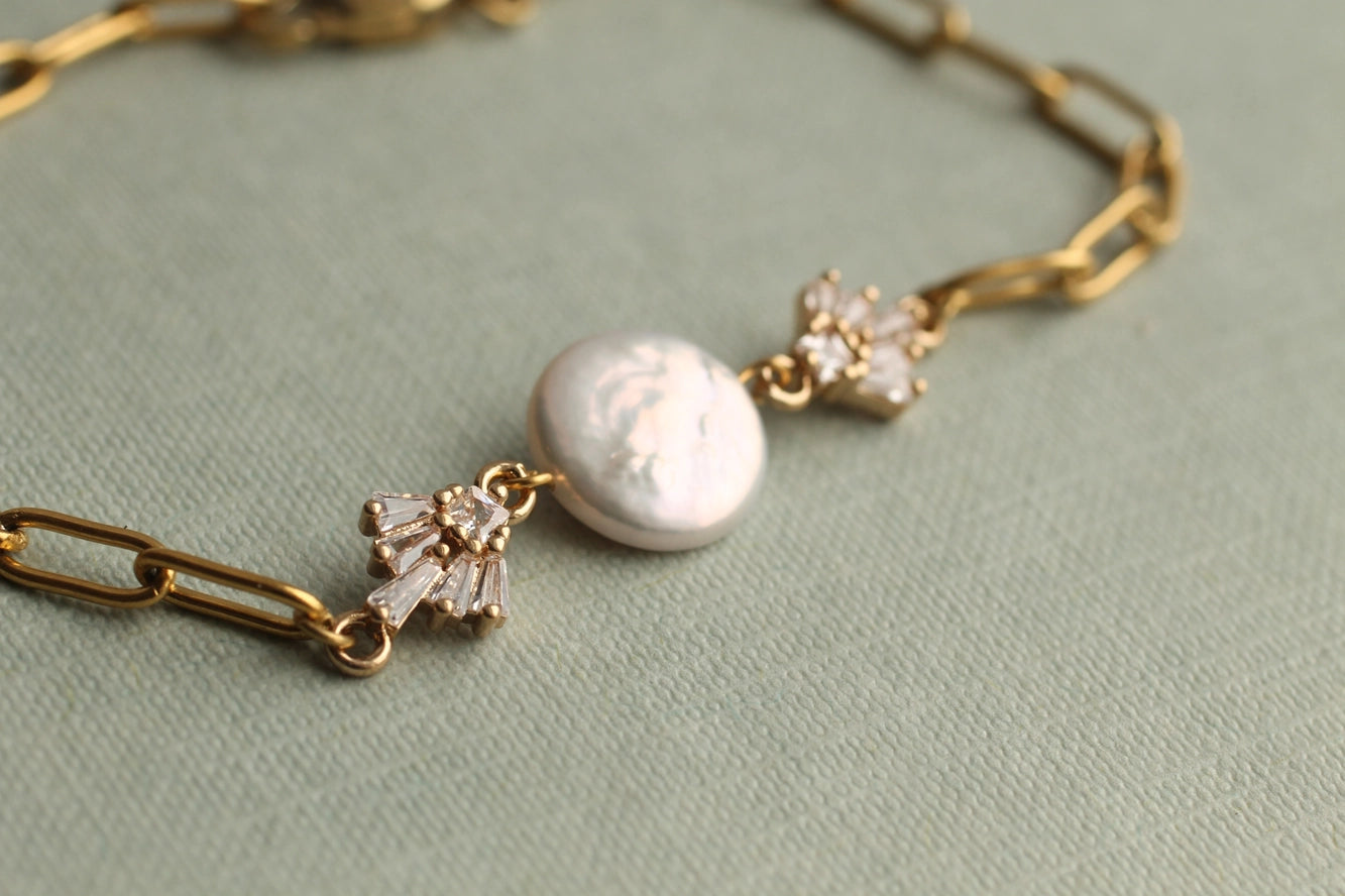 Vintage-Inspired Gold Art Deco Pearl Bracelet