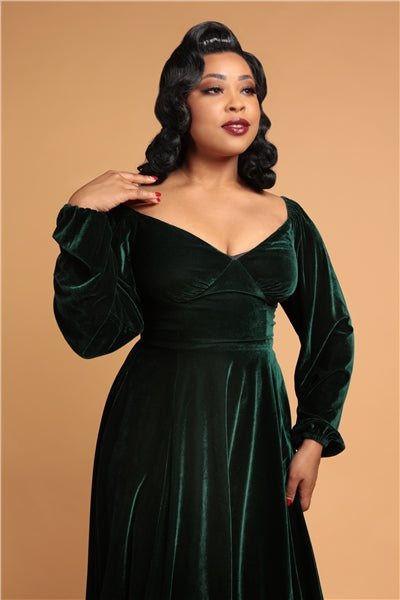 Collectif green 2024 velvet dress